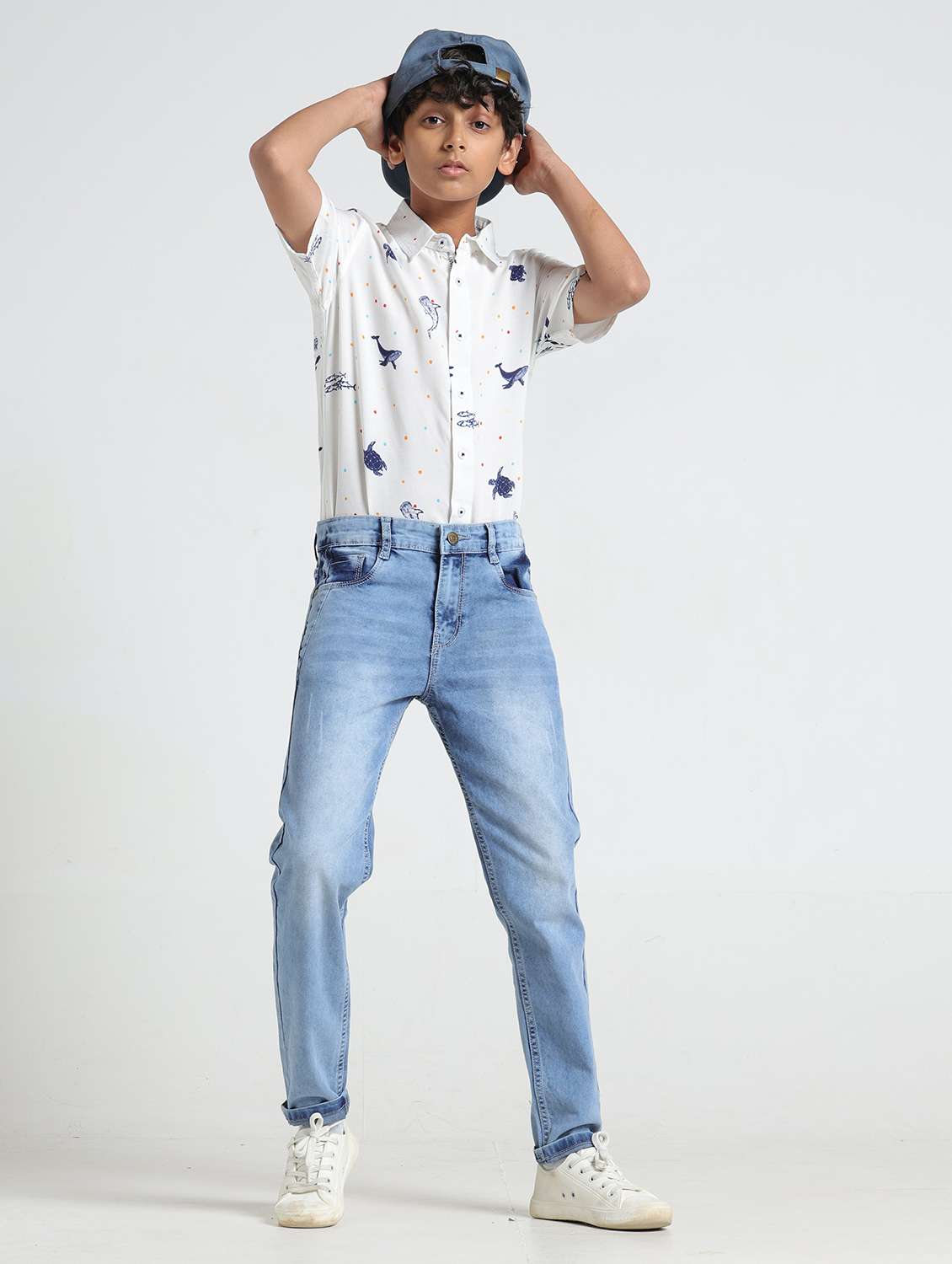 light blue denim plain jean - 22293625 -  Standard Image - 4