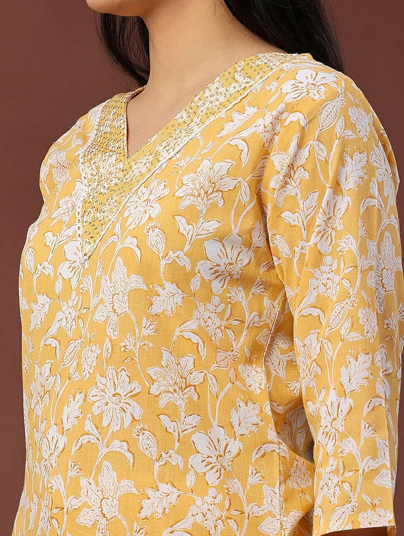 women printed three quarter sleeve kurta pant with dupatta set - 22294157 -  Standard Image - 4