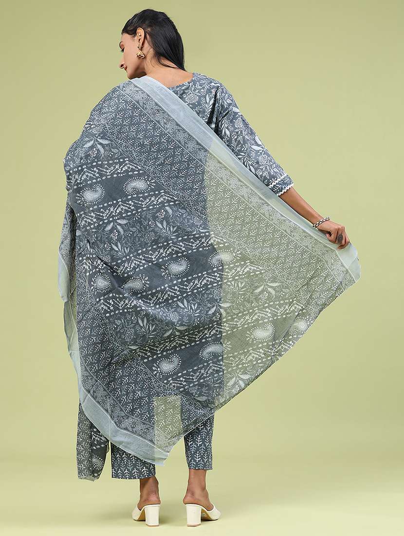 women printed three quarter sleeve kurta pant with dupatta set - 22294169 -  Standard Image - 4