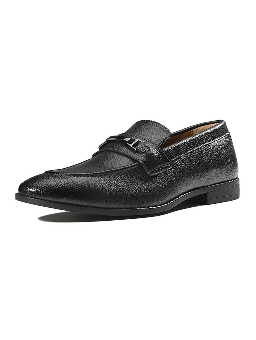 men textured slip on formal shoes - 22294678 -  Standard Image - 4