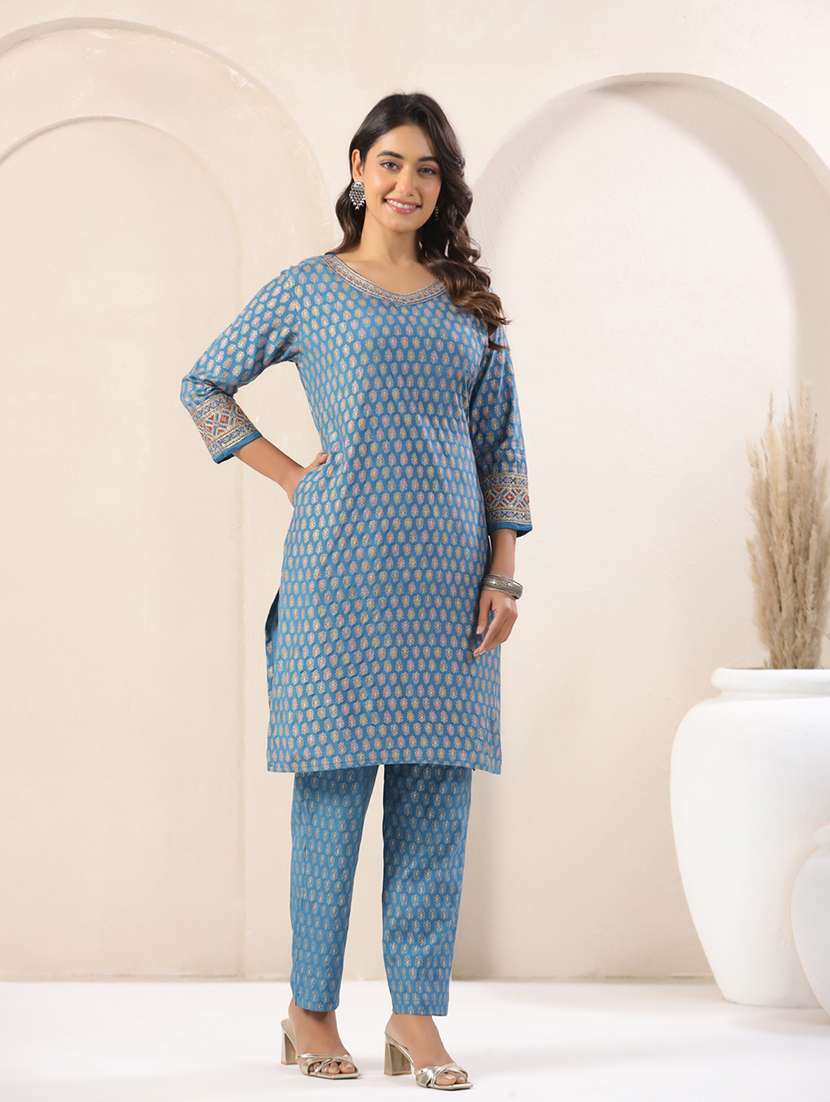 Women Printed Three Quarter Sleeve Kurta Pant Set - 22295008 -  Standard Image - 4