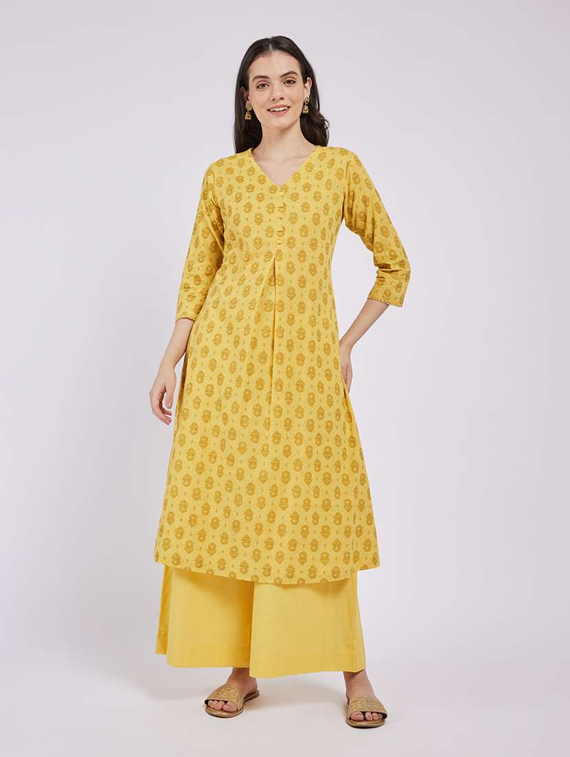 women printed three quarter sleeve a-line kurta