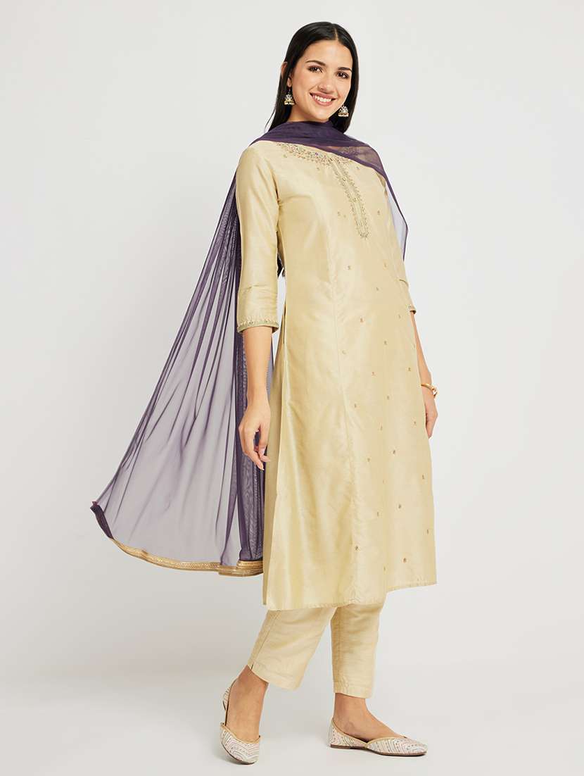 women solid with work three quarter sleeve a-line kurta - 22295106 -  Standard Image - 1