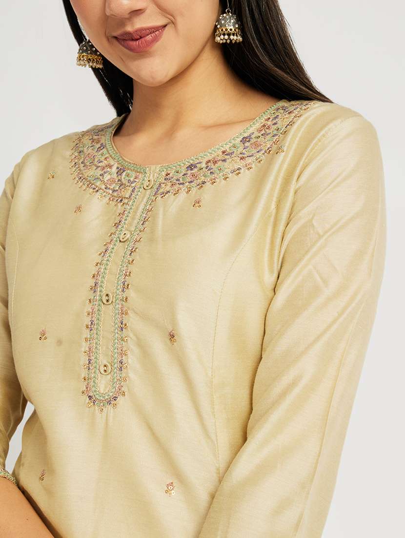 women solid with work three quarter sleeve a-line kurta - 22295106 -  Standard Image - 4