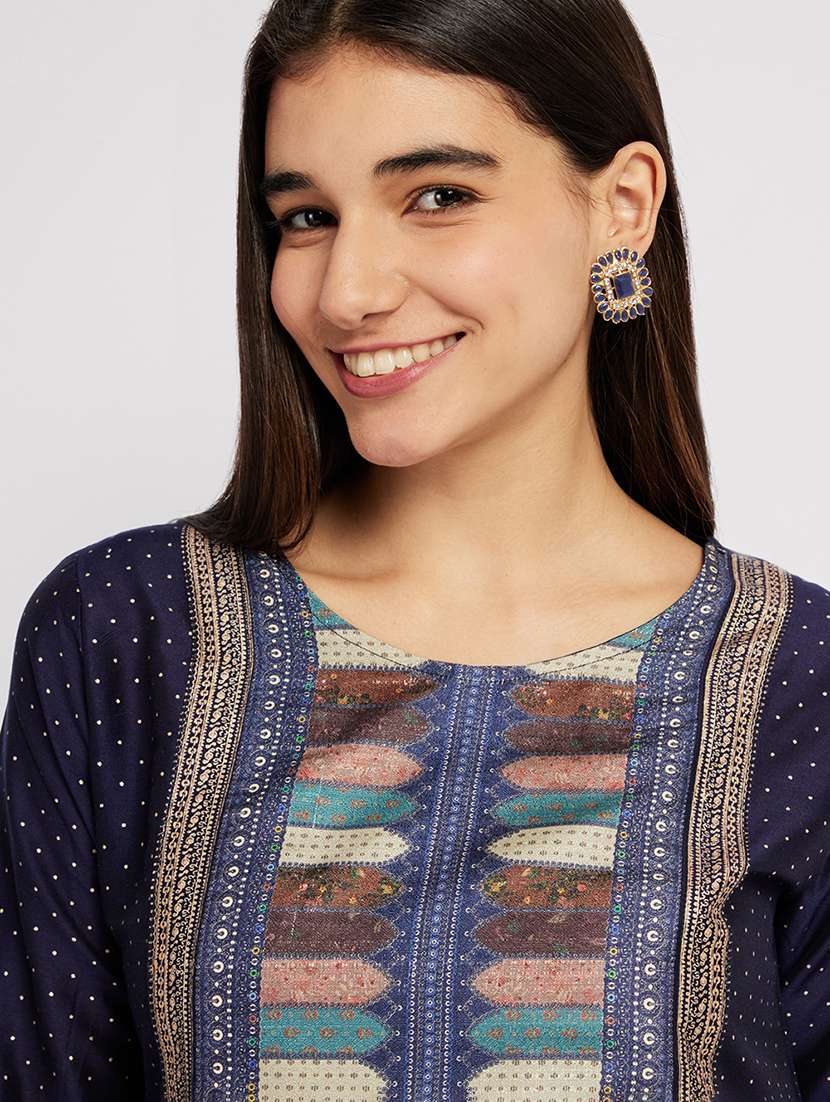women printed three quarter sleeve straight kurta - 22295113 -  Standard Image - 4