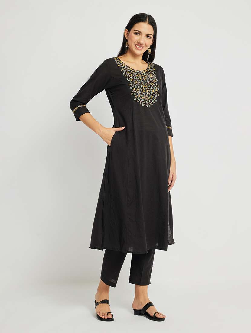women solid with work three quarter sleeve a-line kurta - 22295119 -  Standard Image - 1