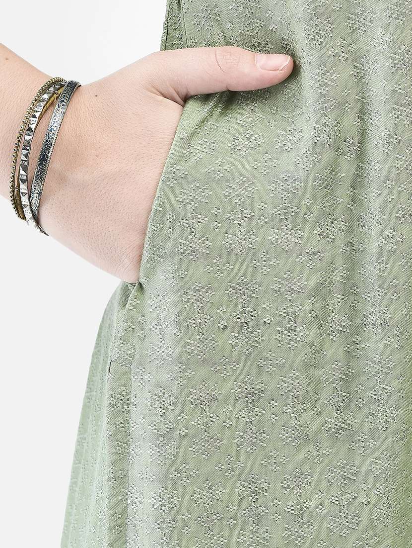 women self design three quarter sleeve straight kurta - 22295128 -  Standard Image - 4