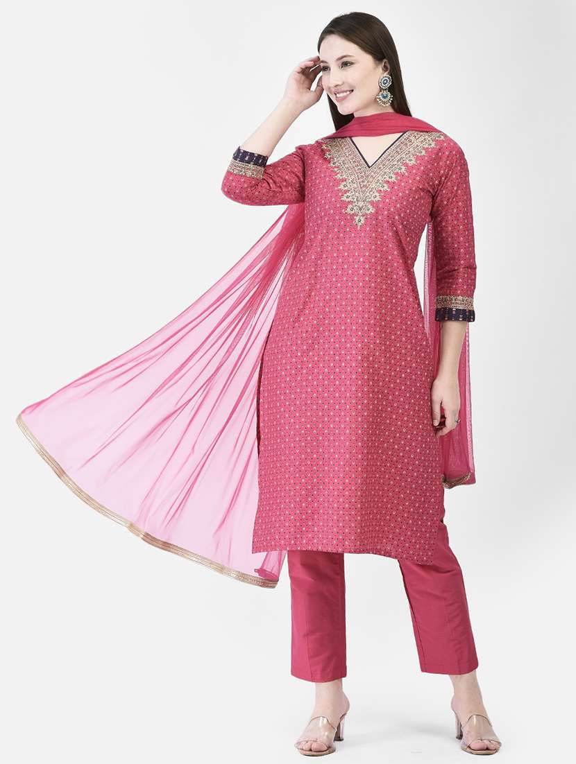 women printed three quarter sleeve straight kurta