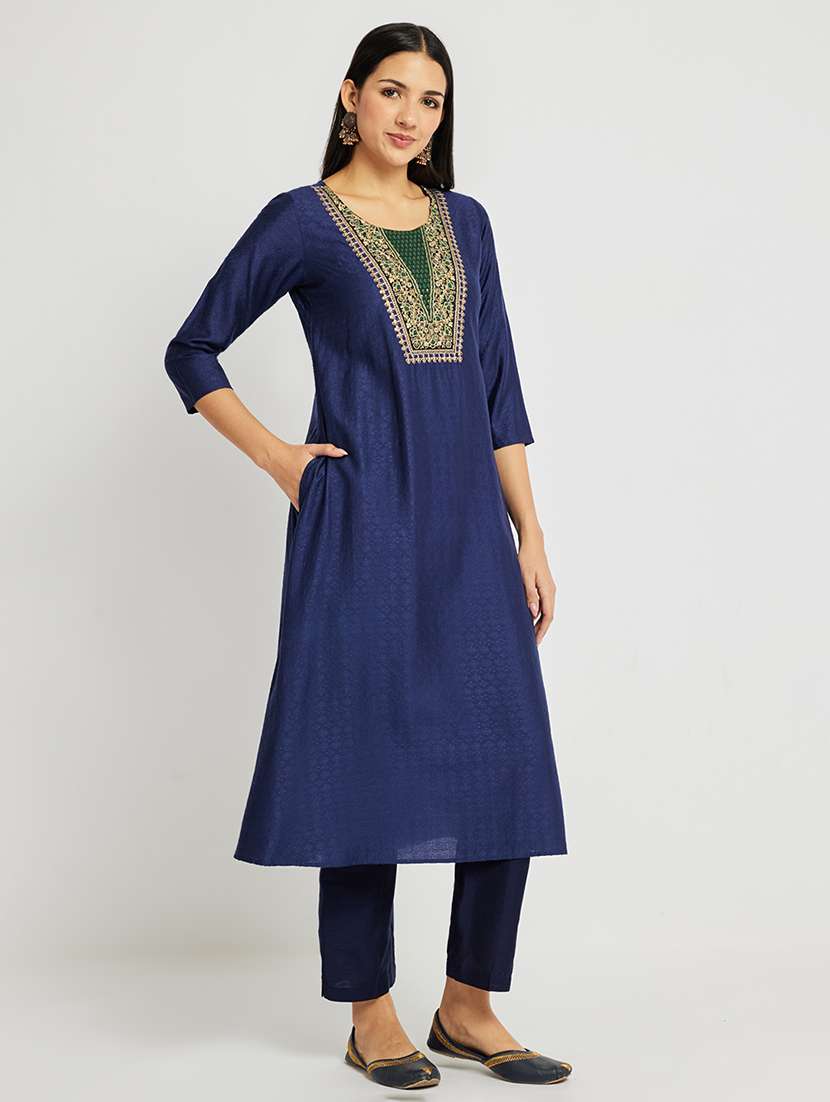 women self design three quarter sleeve a-line kurta - 22295139 -  Standard Image - 1