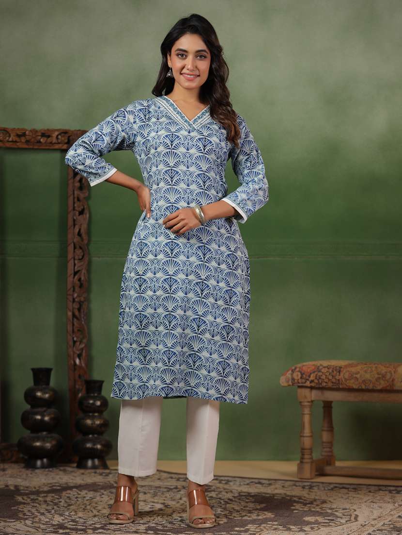 women printed three quarter sleeve straight kurta