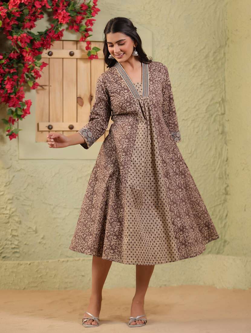 women printed three quarter sleeve a-line kurta - 22295147 -  Standard Image - 1