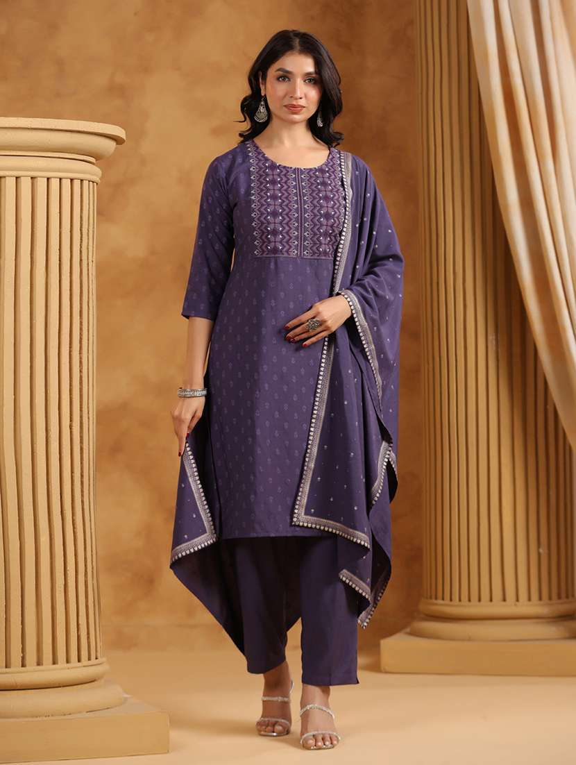 women printed three quarter sleeve straight kurta