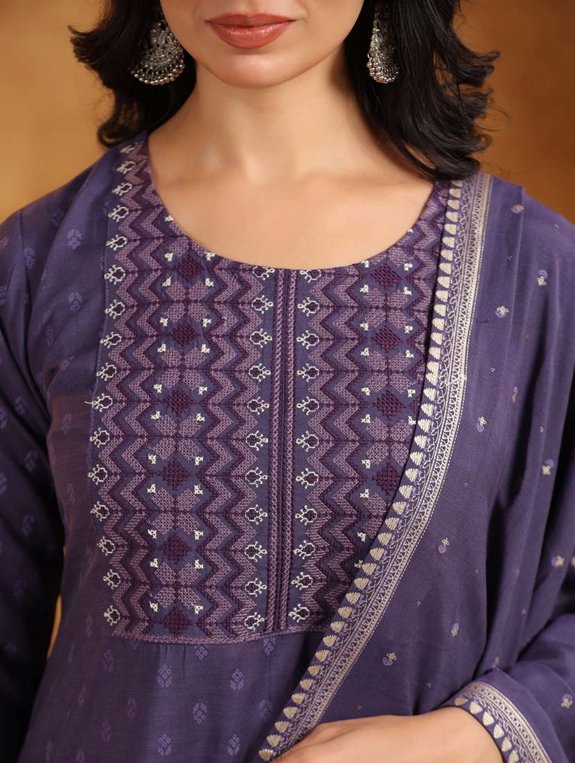 women printed three quarter sleeve straight kurta - 22295153 -  Standard Image - 4