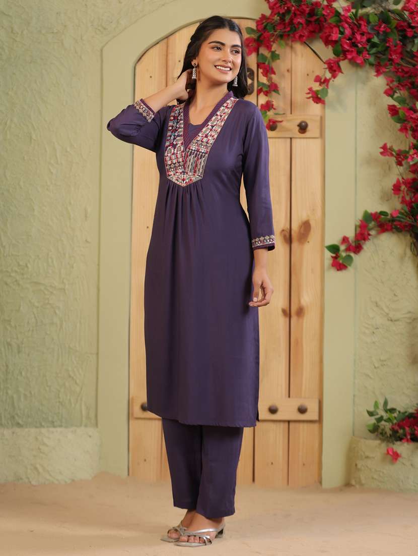 women solid with work three quarter sleeve a-line kurta - 22295162 -  Standard Image - 4