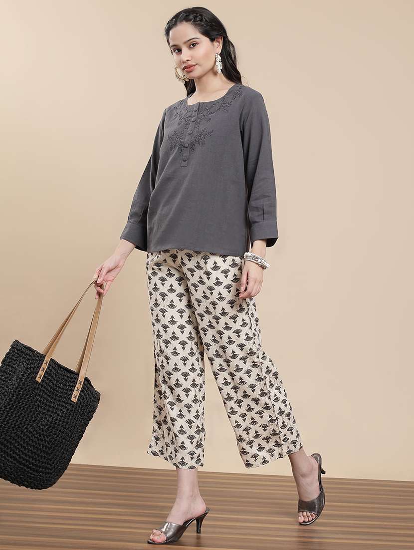 women printed mid rise straight palazzo - 22295613 -  Standard Image - 4