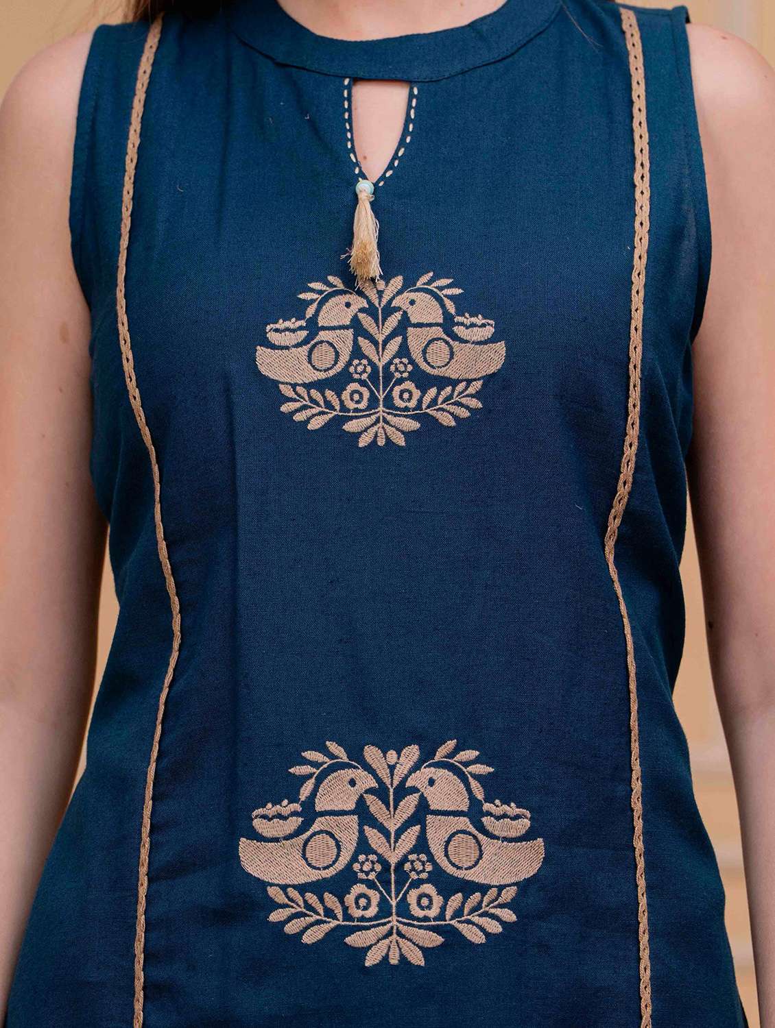 women solid with work sleeveless kurta with pant set - 22295833 -  Standard Image - 6