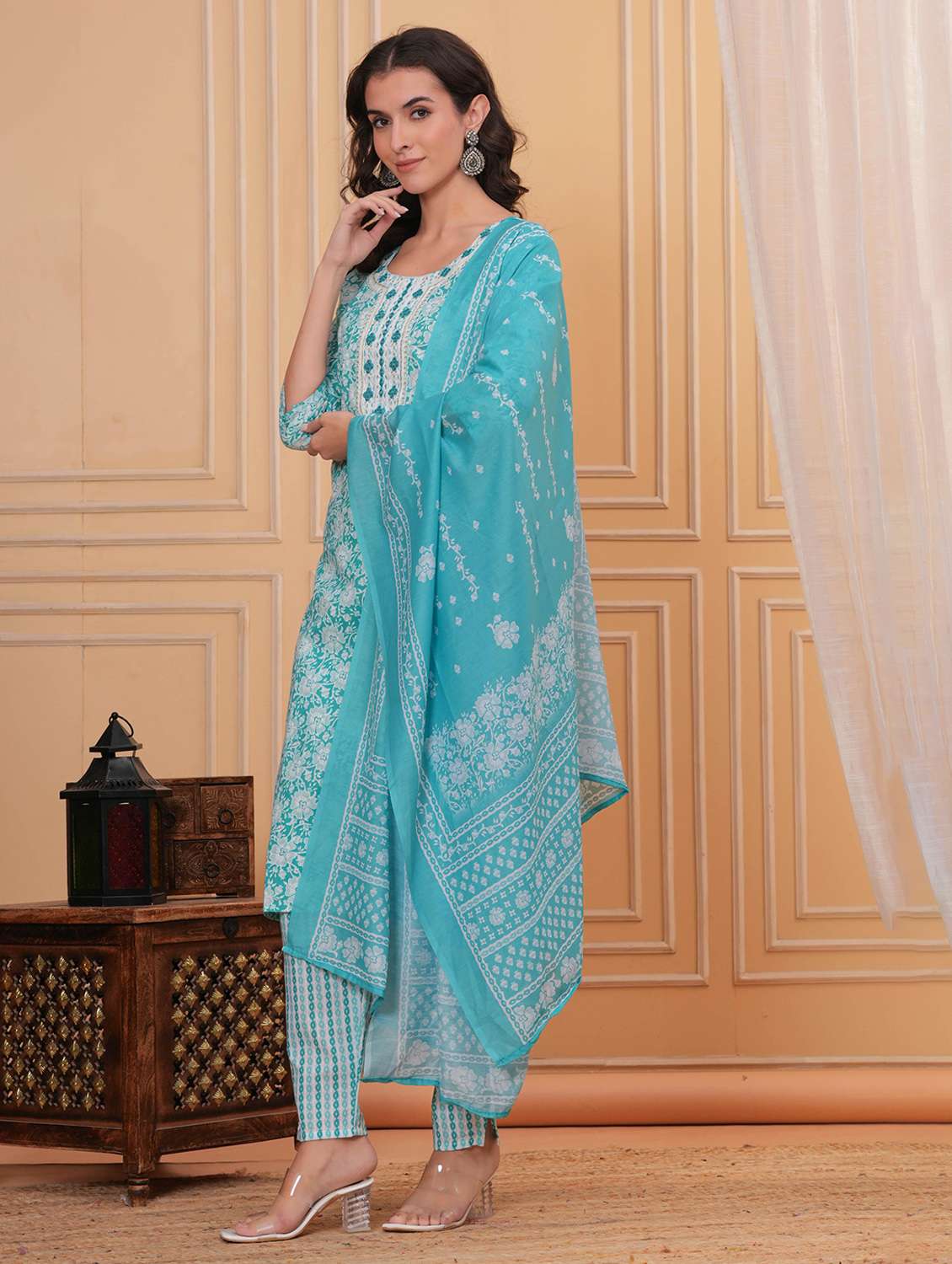 Women Floral Round Neck Kurta Pant With Dupatta Set - 22295844 -  Standard Image - 1