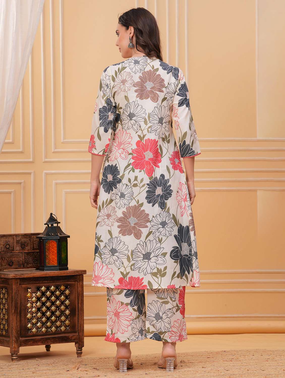 women floral tie up neck kurta pant set - 22295846 -  Standard Image - 4