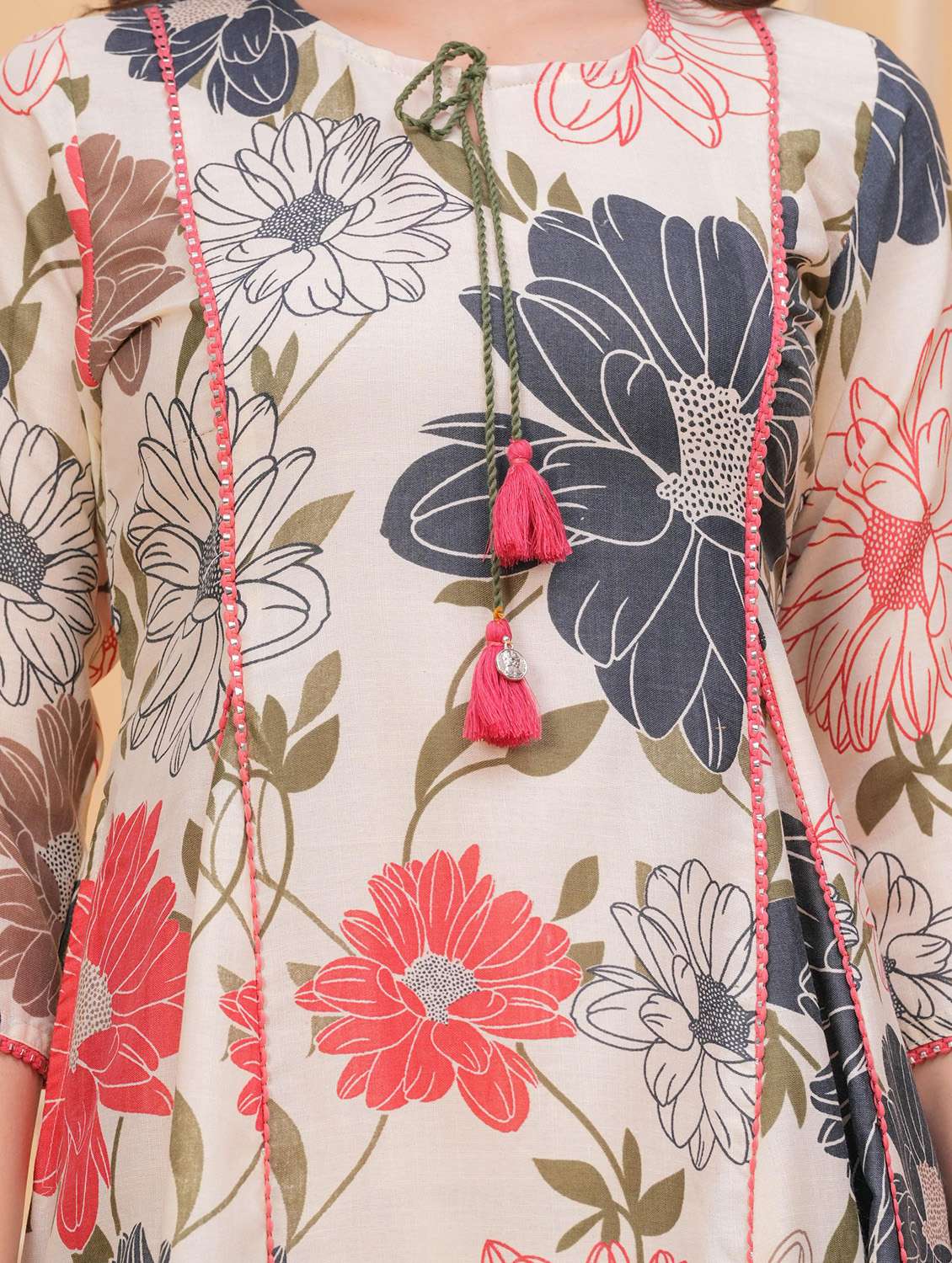 women floral tie up neck kurta pant set - 22295846 -  Standard Image - 6