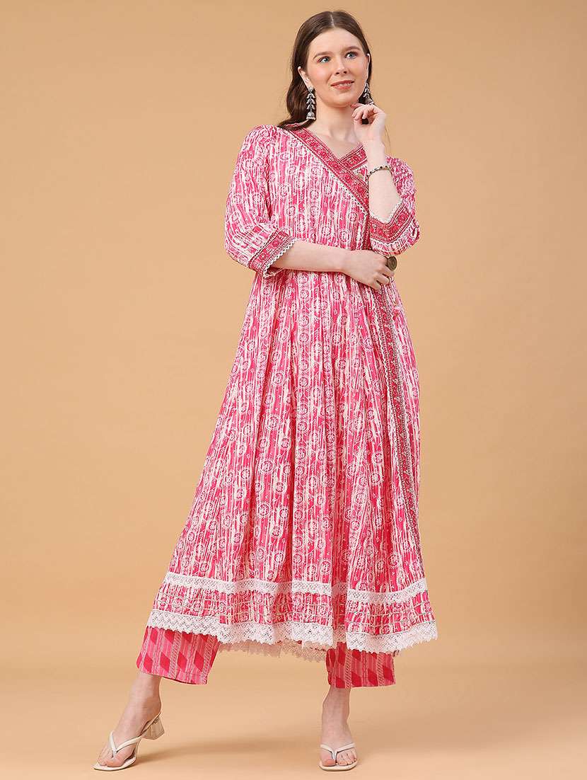 women printed three quarter sleeve kurta pant with dupatta set - 22296180 -  Standard Image - 1