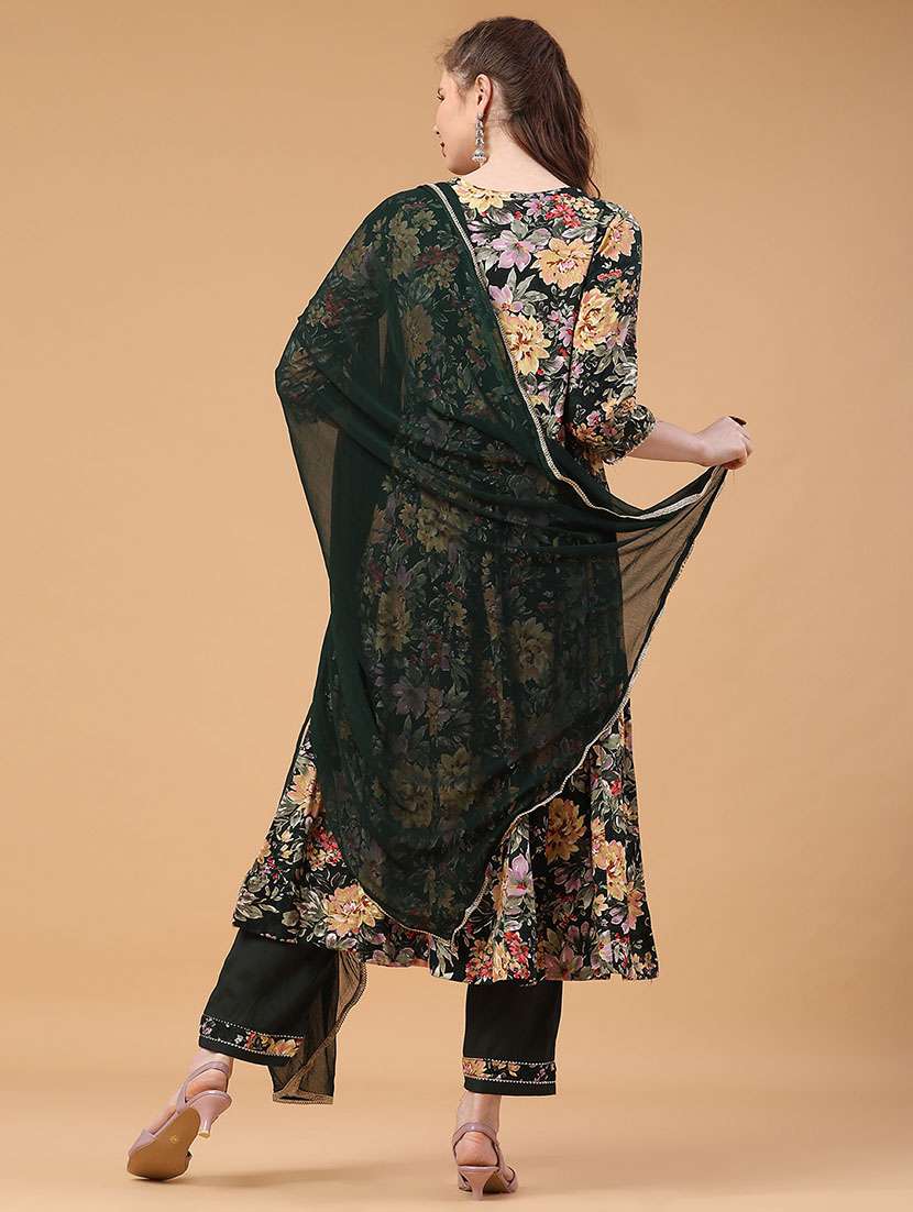 women floral three quarter sleeve kurta pant with dupatta set - 22296184 -  Standard Image - 4