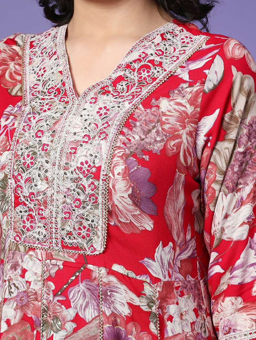 women floral three quarter sleeve kurta pant with dupatta set - 22296191 -  Standard Image - 4