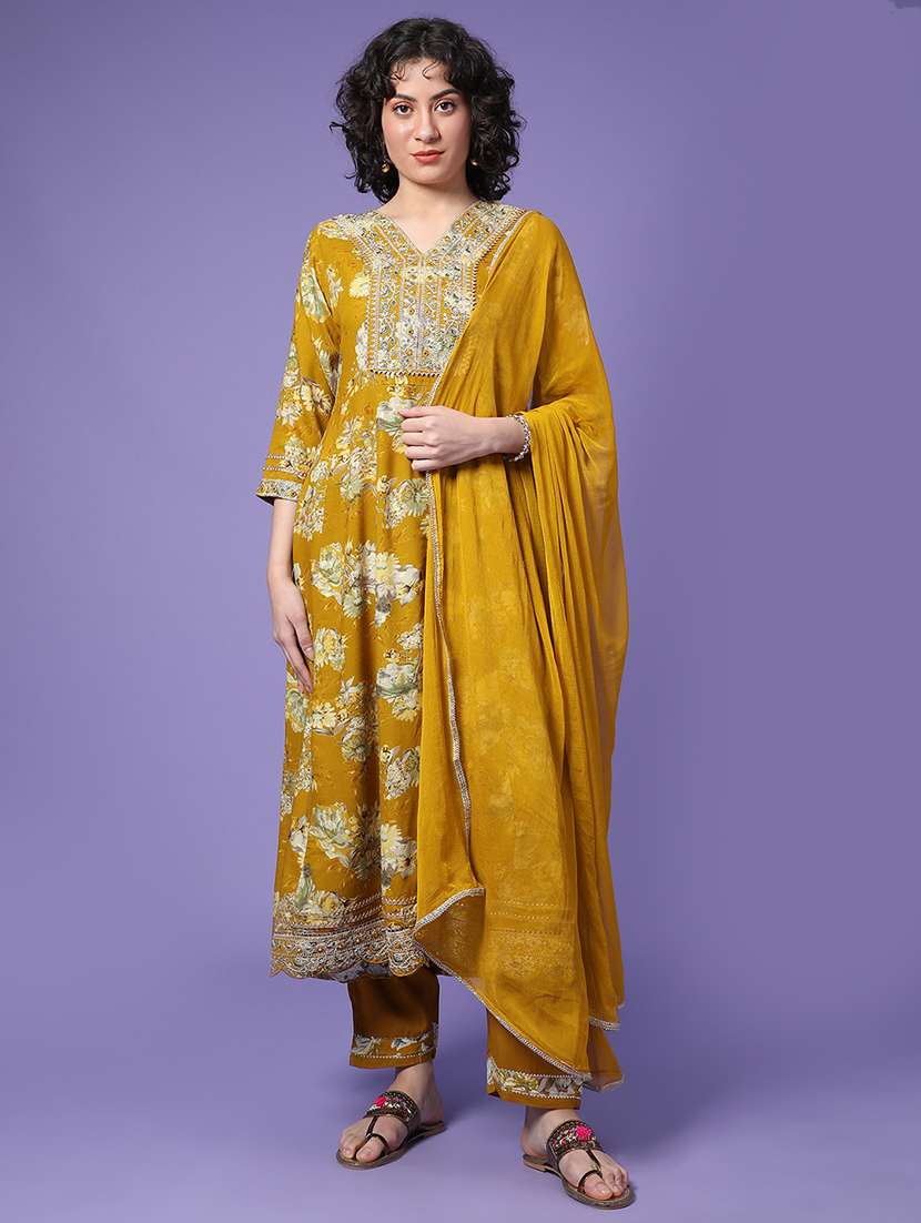 women floral three quarter sleeve kurta pant with dupatta set - 22296194 -  Standard Image - 1