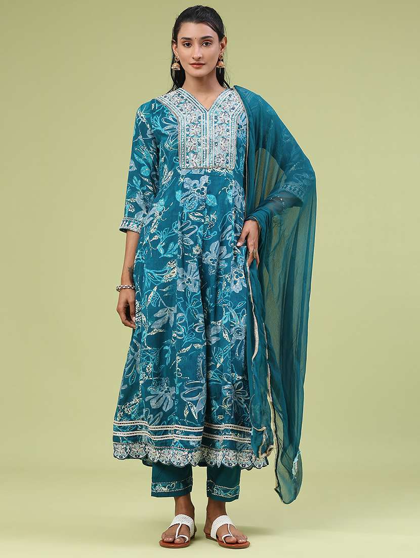 women floral three quarter sleeve kurta pant with dupatta set - 22296196 -  Standard Image - 1