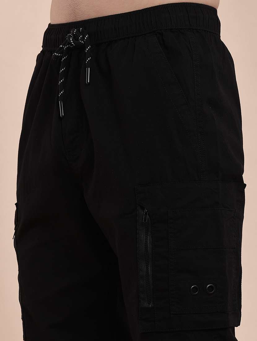 men solid mid rise three fourth cargo shorts - 22296958 -  Standard Image - 1