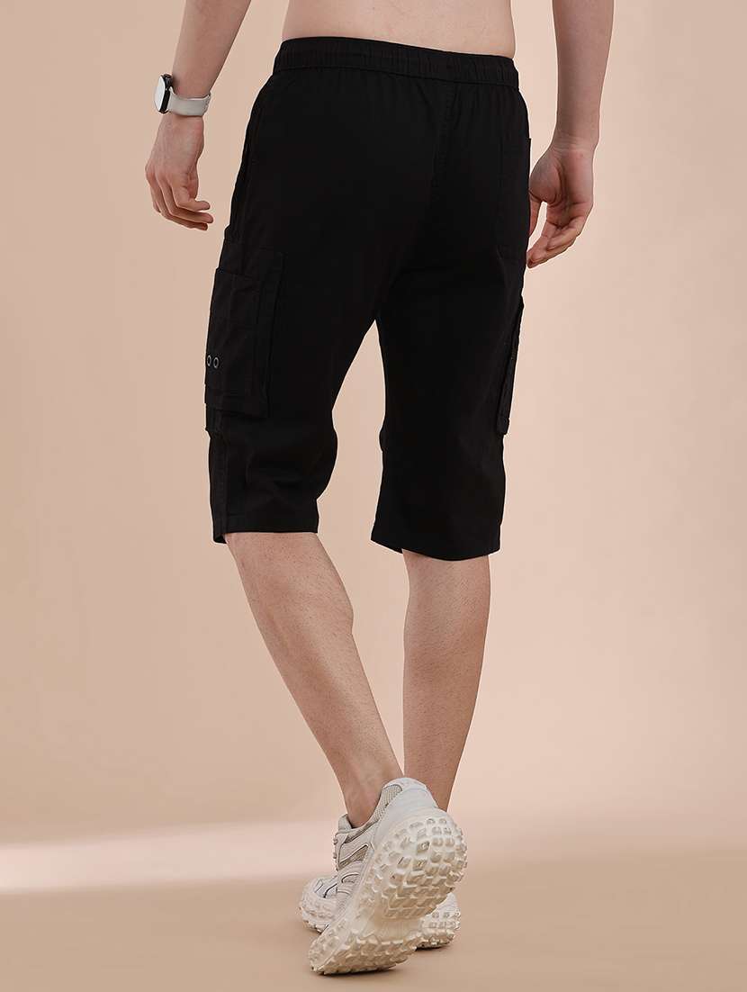 men solid mid rise three fourth cargo shorts - 22296958 -  Standard Image - 4