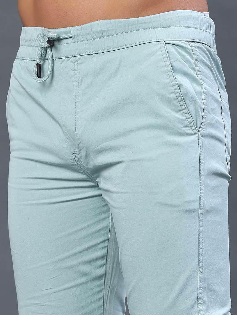 men solid mid rise slim fit jogger - 22296961 -  Standard Image - 1