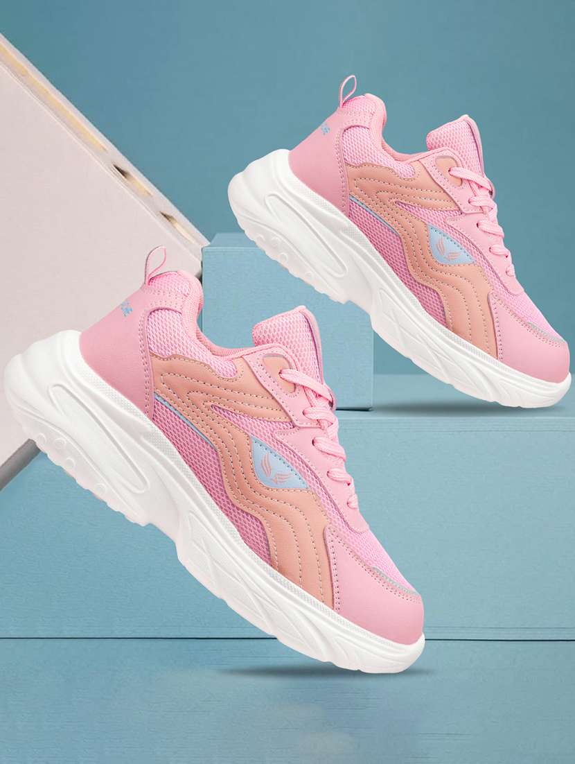 women solid lace-up casual shoe