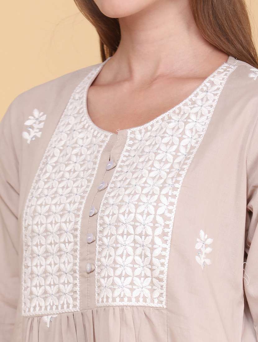 women embroidered three quarter sleeves straight kurta 