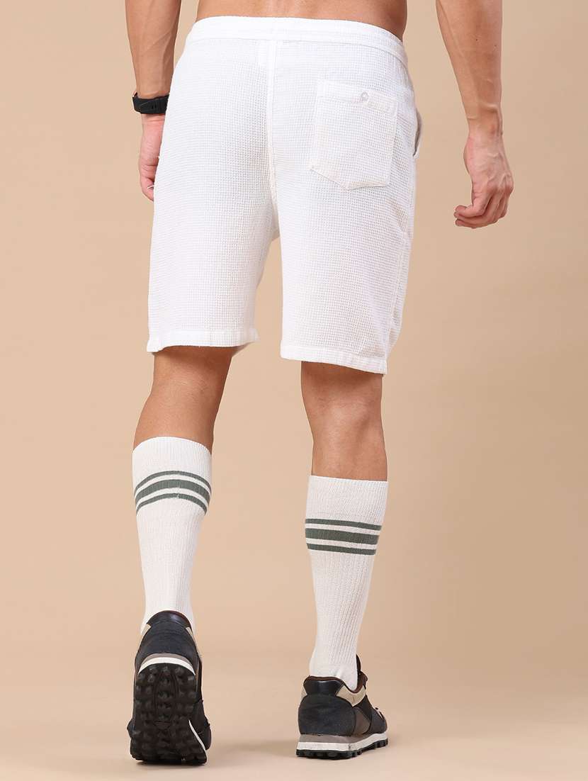 men textured mid rise regular fit shorts - 22298354 -  Standard Image - 4