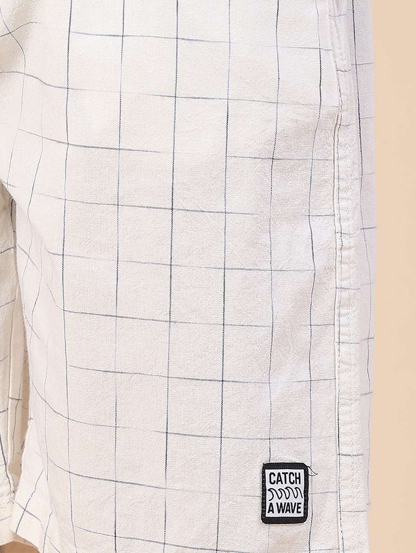 men checkered mid rise regular fit shorts - 22298355 -  Standard Image - 1