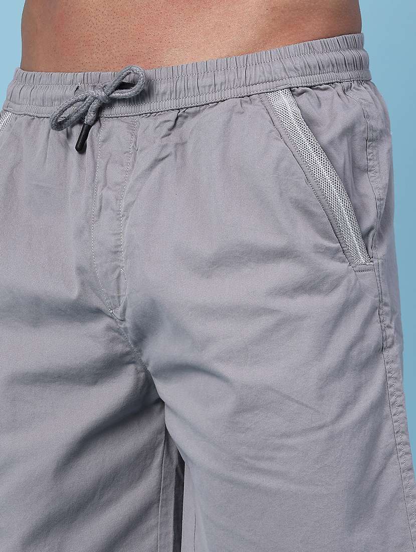 men solid mid rise regular fit shorts - 22298361 -  Standard Image - 1