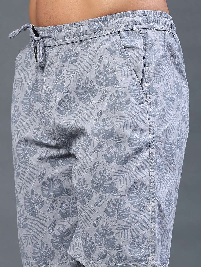 men printed mid rise regular fit shorts - 22298365 -  Standard Image - 1