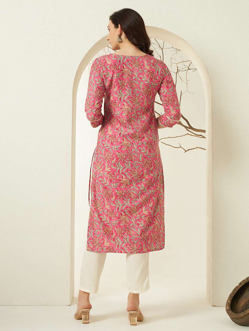 women floral three quarter sleeve straight kurta - 22298377 -  Standard Image - 4