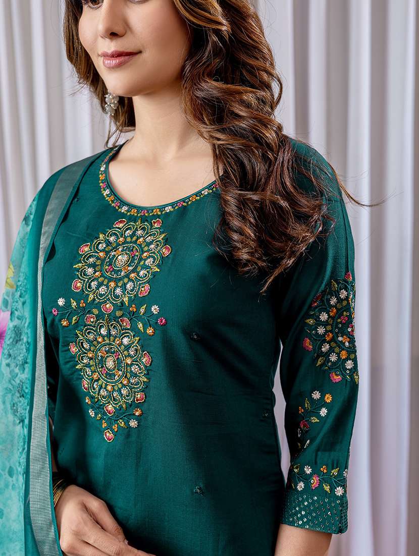 women solid with work three quarter sleeve kurta pant with dupatta set - 22298483 -  Standard Image - 4