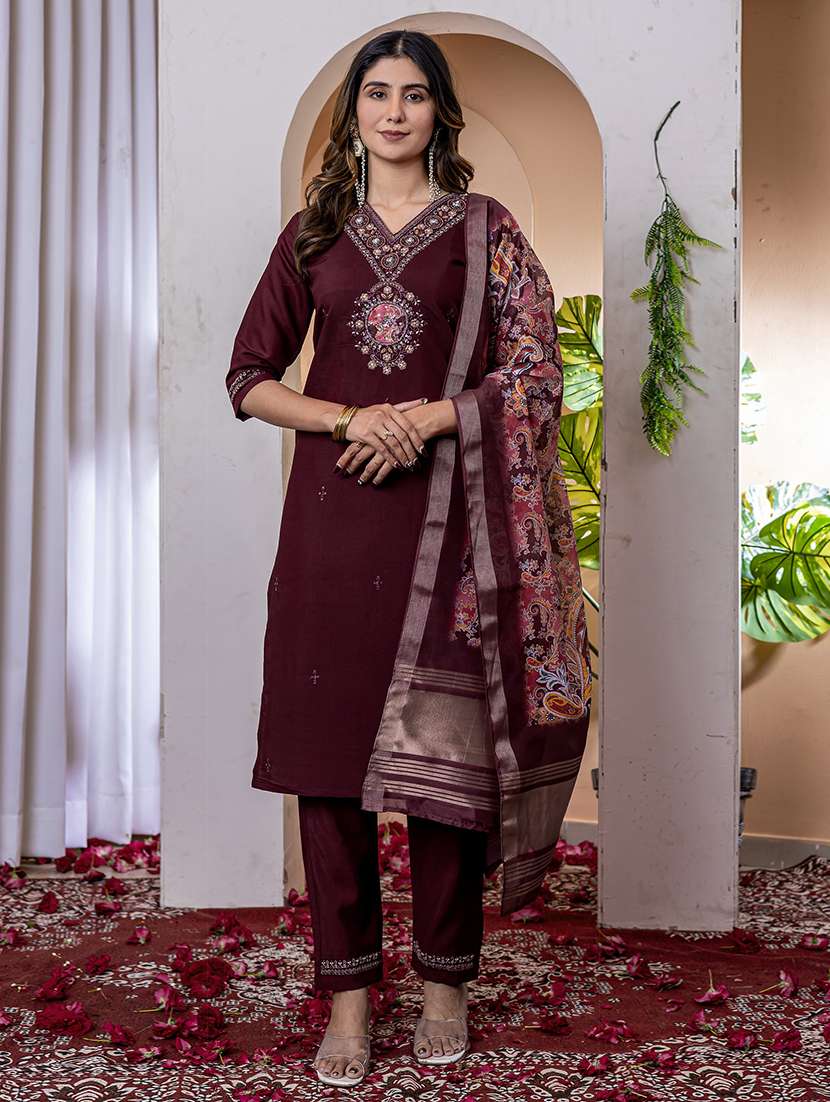 women solid with work three quarter sleeve kurta pant with dupatta set