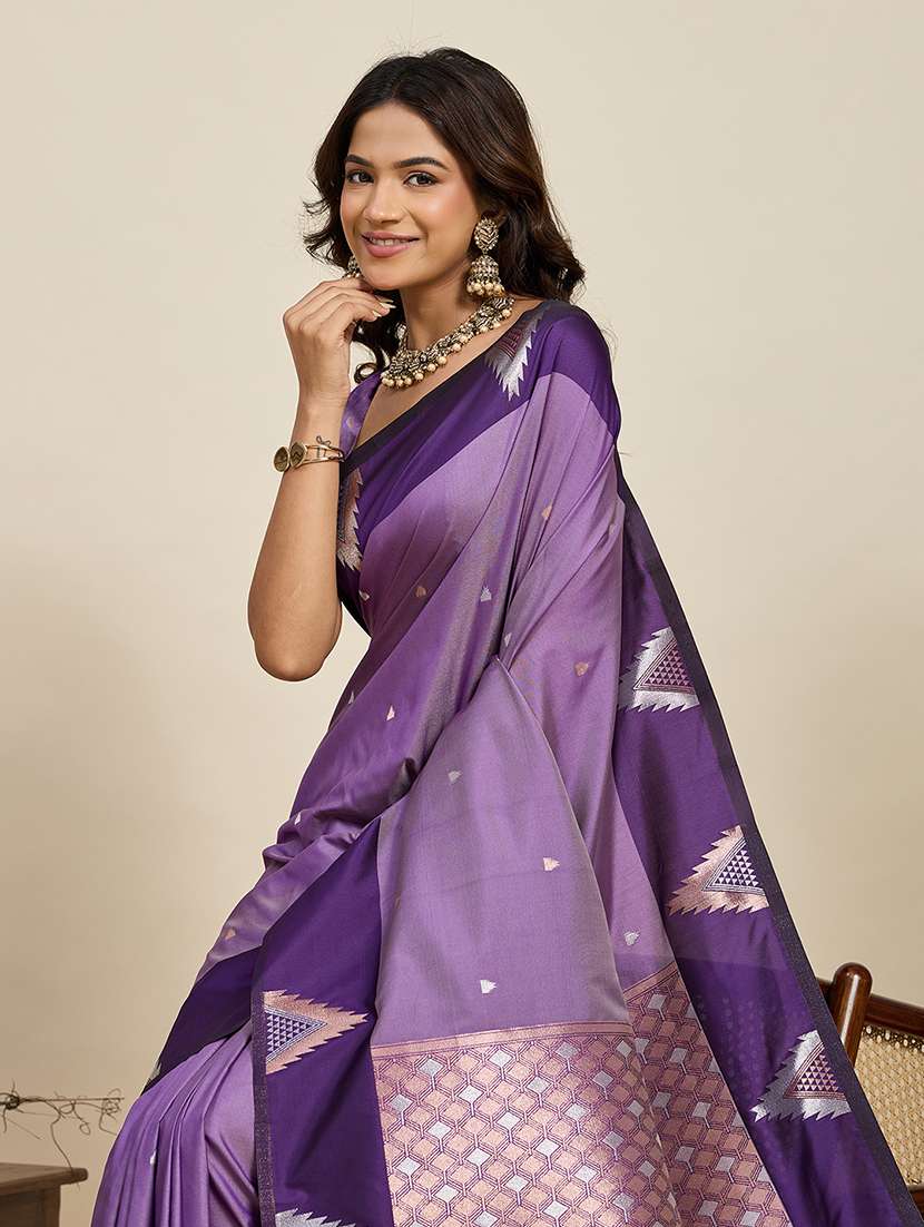 women self design banarasi saree with blouse - 22298667 -  Standard Image - 1