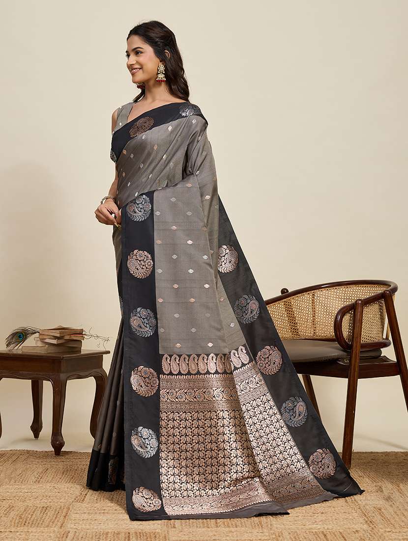 women self design banarasi saree with blouse - 22298677 -  Standard Image - 4