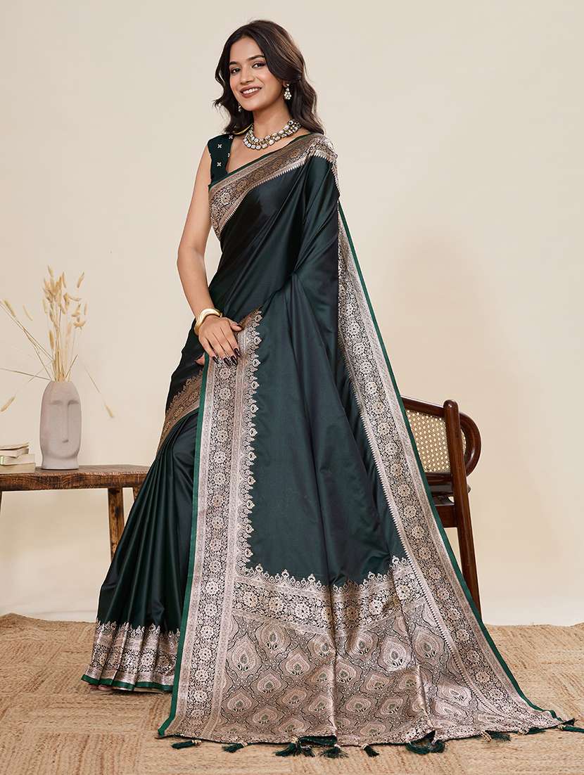 women solid with bordered saree with blouse - 22298700 -  Standard Image - 4