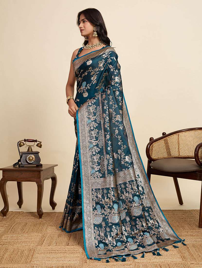 women self design banarasi saree with blouse - 22298747 -  Standard Image - 1
