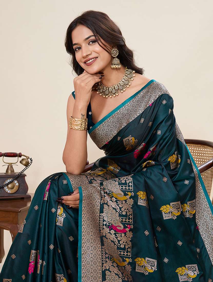 women self design banarasi saree with blouse - 22298768 -  Standard Image - 4
