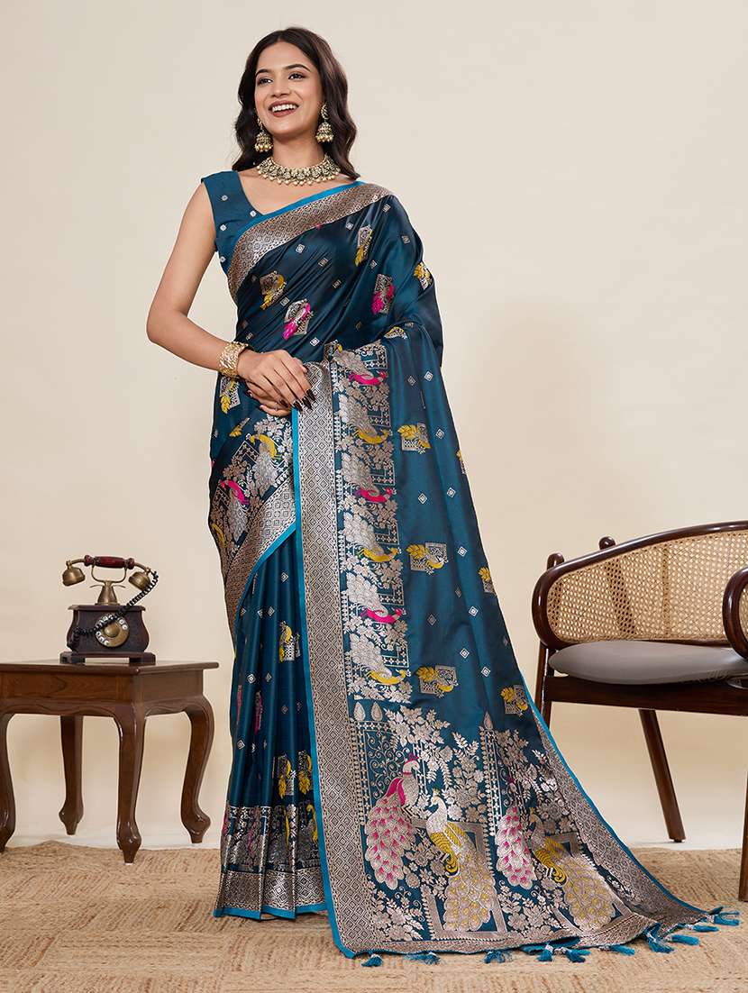 women self design banarasi saree with blouse