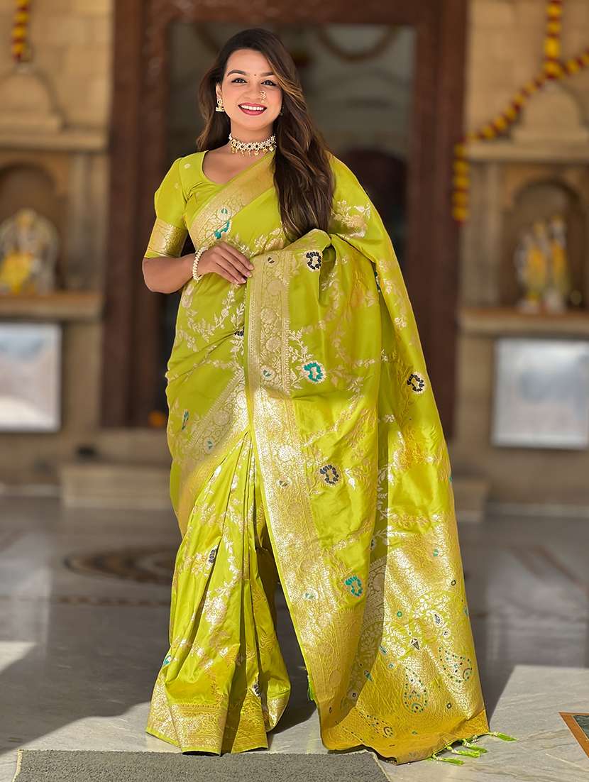 women self design banarasi saree with blouse - 22298796 -  Standard Image - 1