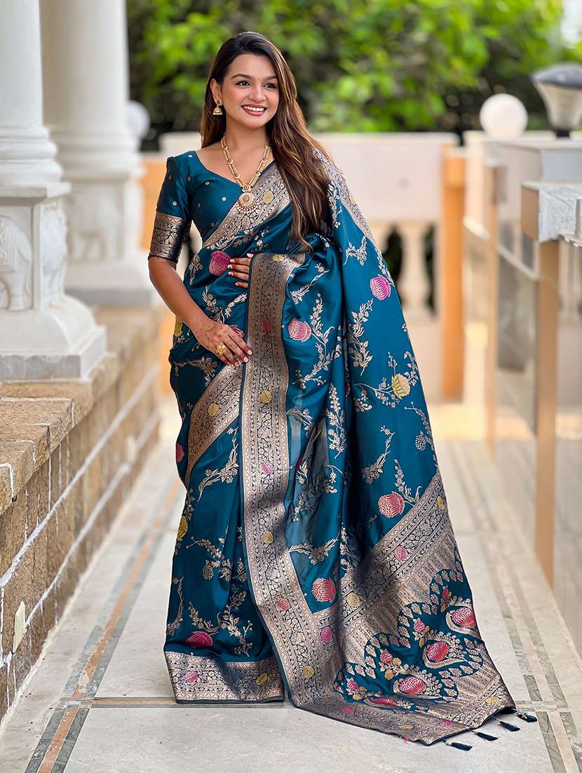 women self design banarasi saree with blouse