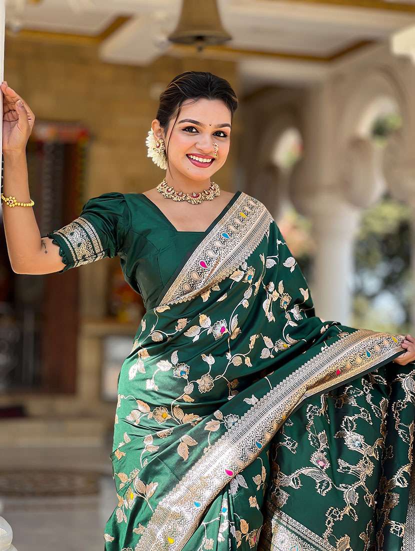 women self design banarasi saree with blouse - 22298817 -  Standard Image - 1