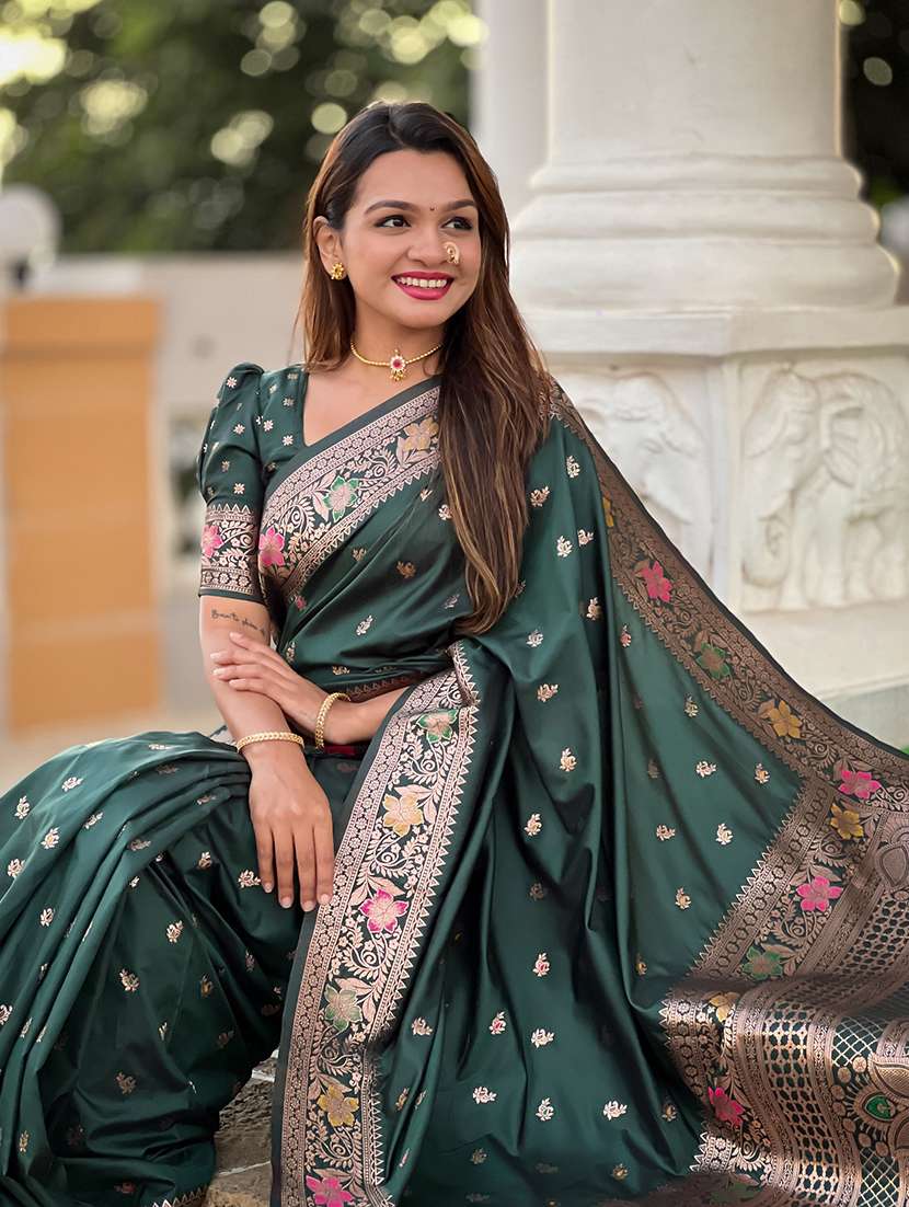 women self design banarasi saree with blouse - 22298831 -  Standard Image - 4